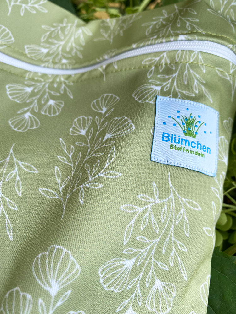 Blümchen Windelsack/ Wetbag PUL mit Zip FLORAL green (Made in Turkey)